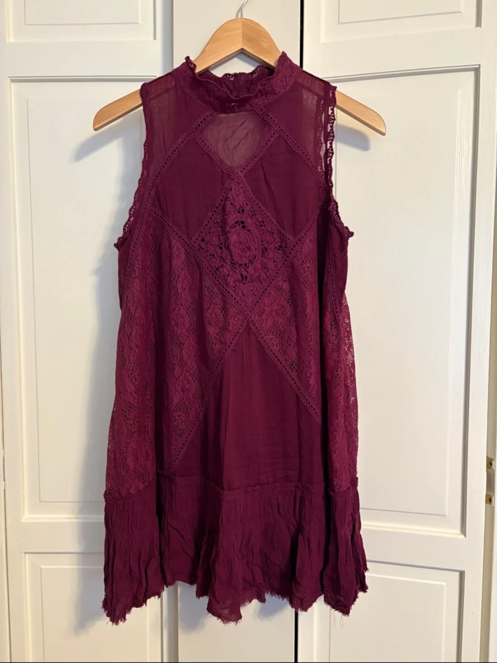 Free People Lace crochet Sleeveless Tunic in Deep Plum Medium - Picture 2 of 12